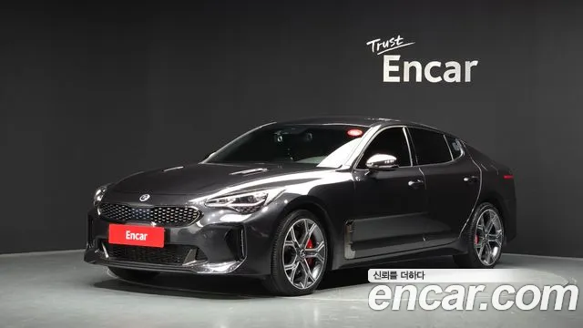 Kia Stinger — фото 1