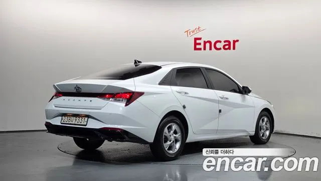 Hyundai Avante — фото 2