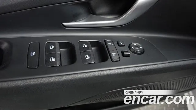 Hyundai Avante — фото 27