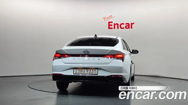 Hyundai Avante — фото 4