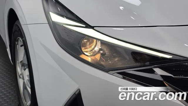 Hyundai Avante — фото 22