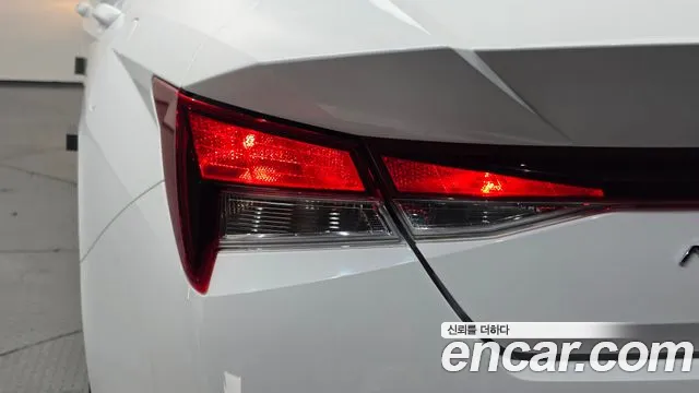 Hyundai Avante — фото 23
