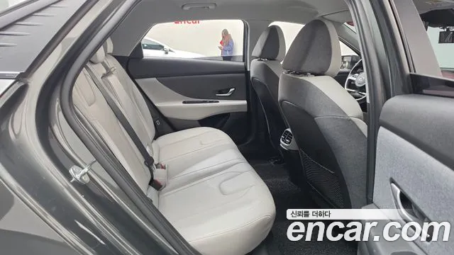Hyundai Avante — фото 11