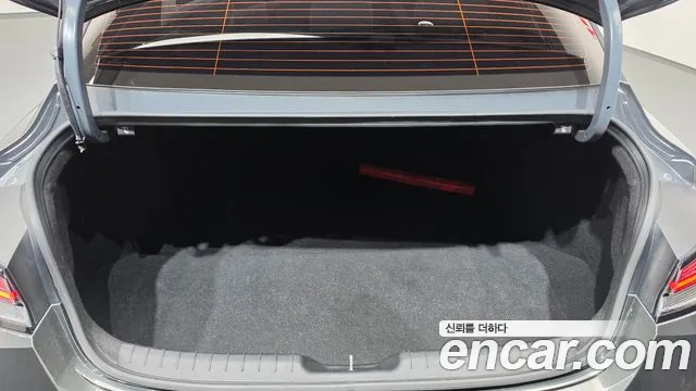Hyundai Avante — фото 16