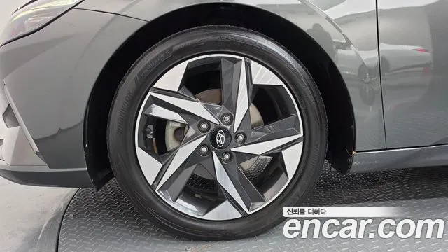 Hyundai Avante — фото 5