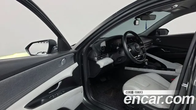 Hyundai Avante — фото 10