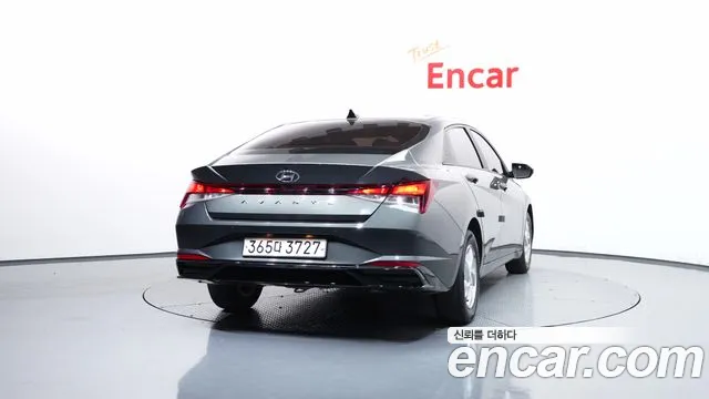 Hyundai Avante — фото 4