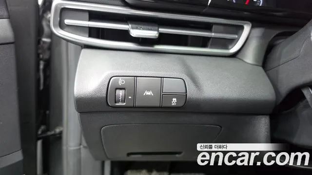 Hyundai Avante — фото 18