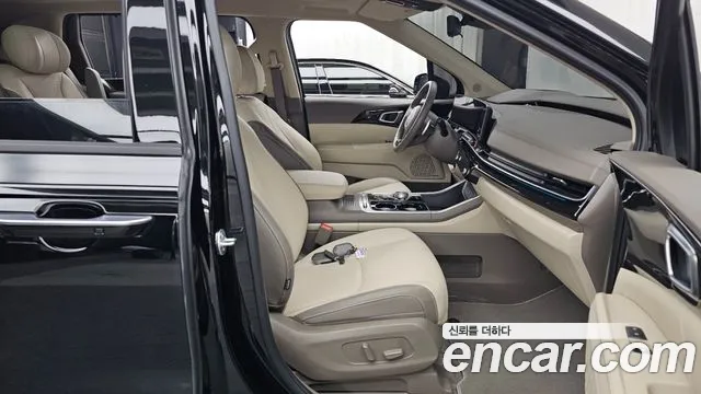 Kia Carnival — фото 11