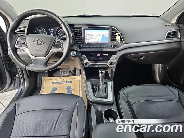 Hyundai Avante — фото 5