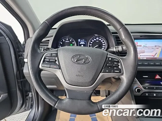 Hyundai Avante — фото 9