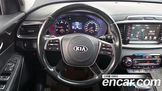 Kia Sorento — фото 14