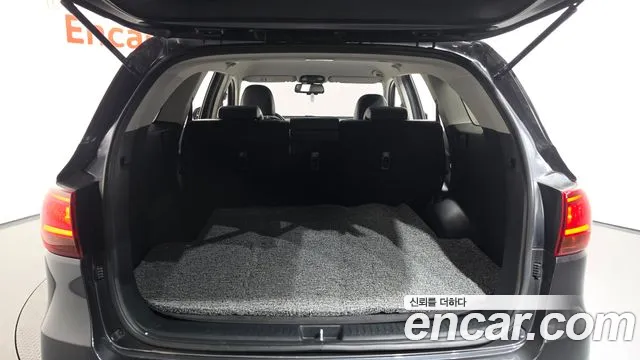 Kia Sorento — фото 17