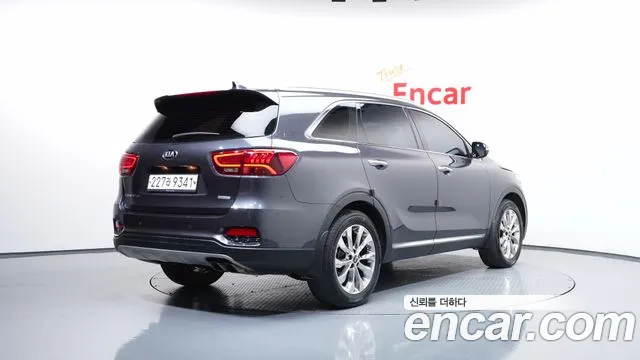 Kia Sorento — фото 2
