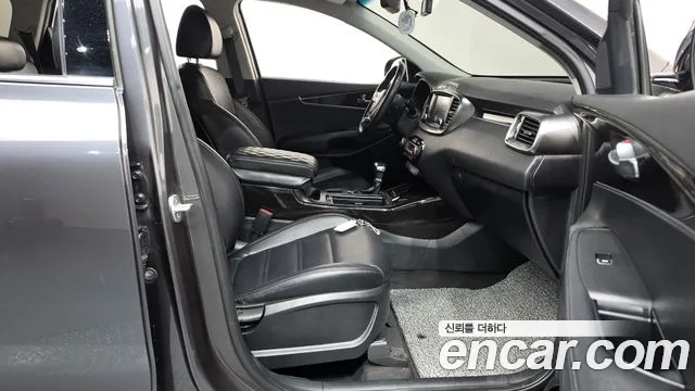 Kia Sorento — фото 27