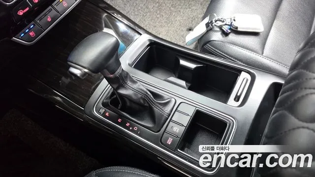 Kia Sorento — фото 9