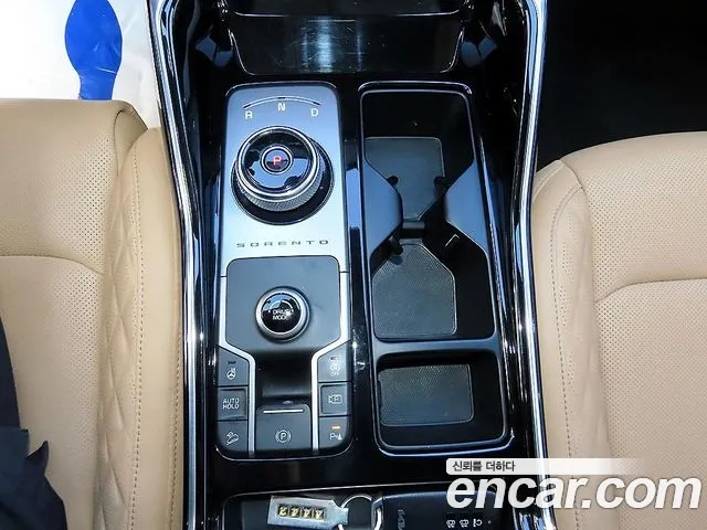 Kia Sorento — фото 11