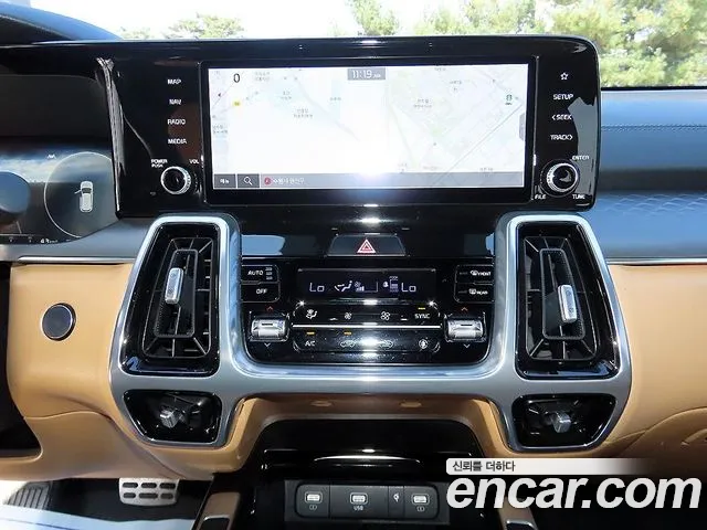 Kia Sorento — фото 12