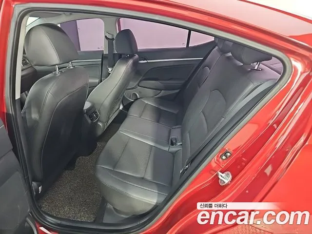 Hyundai Avante — фото 12
