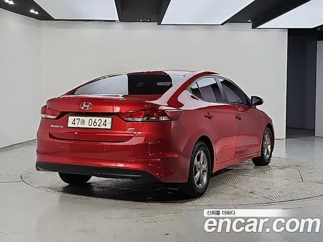 Hyundai Avante — фото 4