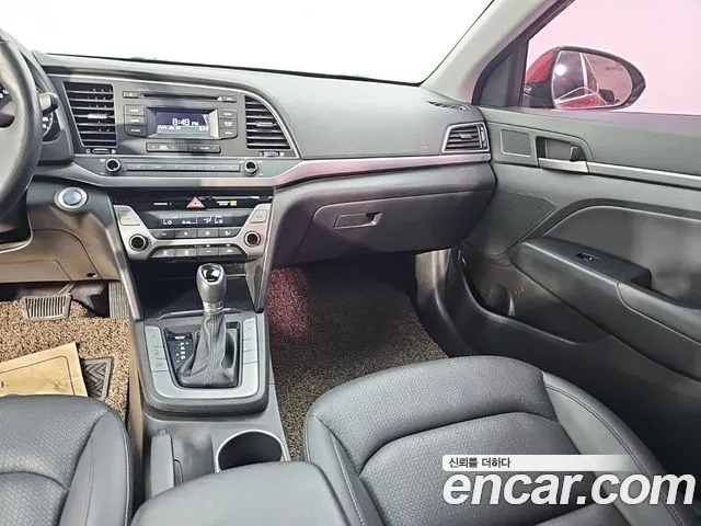 Hyundai Avante — фото 10