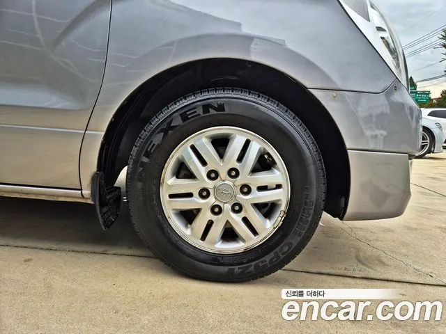Hyundai Starex — фото 17