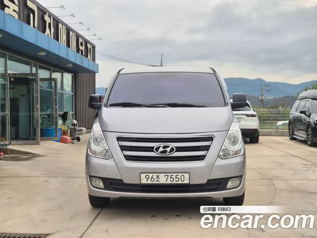 Hyundai Starex — фото 2