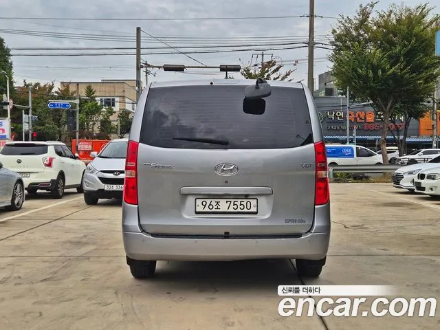 Hyundai Starex — фото 5