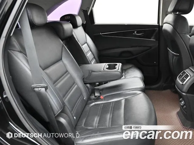 Kia Sorento — фото 12