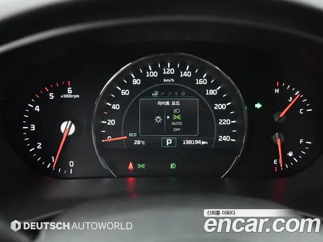 Kia Sorento — фото 8