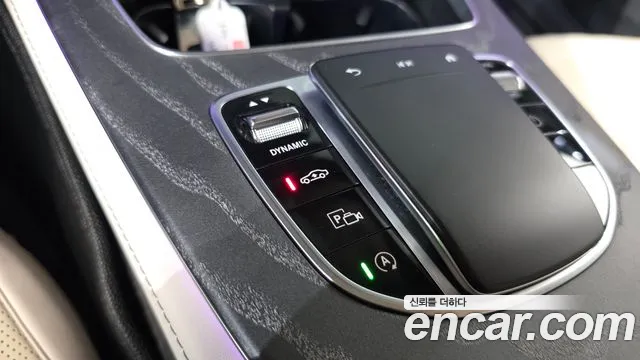 Mercedes-Benz CLS-Class — фото 14