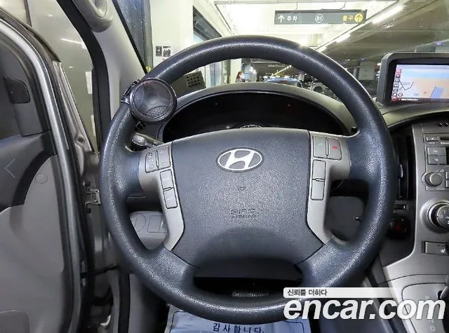 Hyundai Starex — фото 9