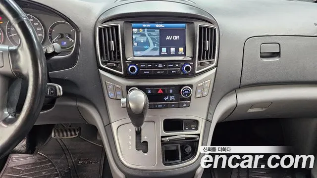 Hyundai Starex — фото 14