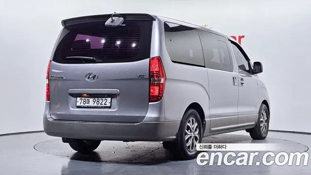 Hyundai Starex — фото 2