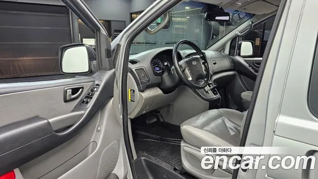 Hyundai Starex — фото 10