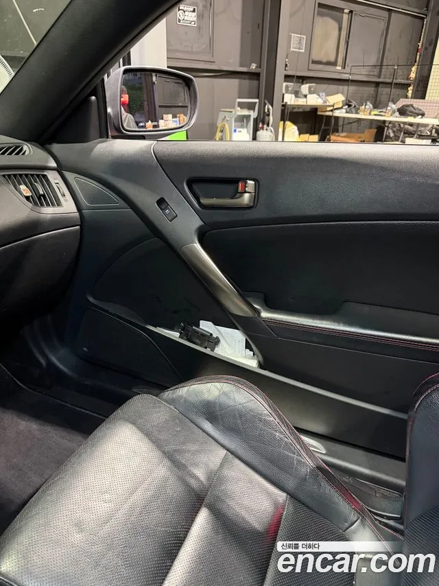 Hyundai Genesis — фото 17