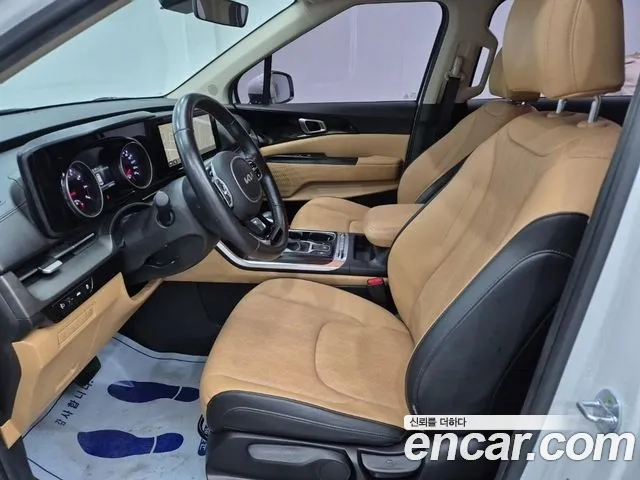 Kia Carnival — фото 14