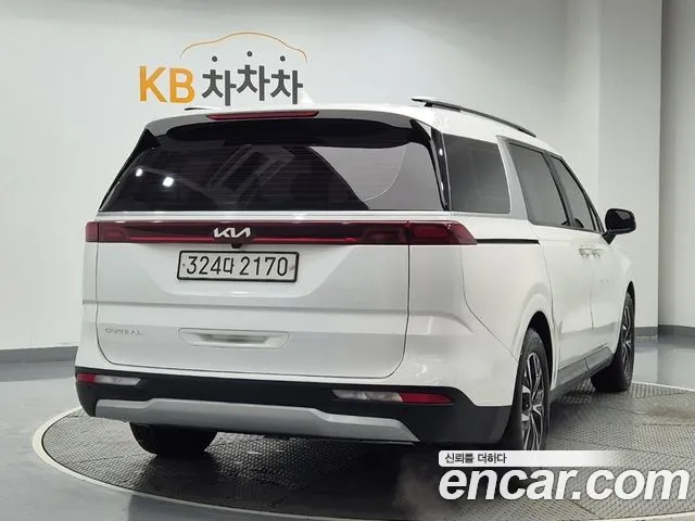 Kia Carnival — фото 3