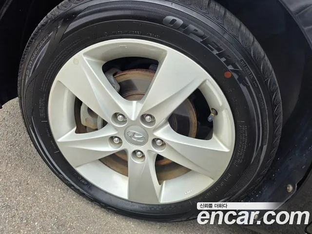Hyundai Avante — фото 17
