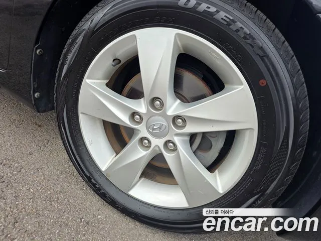 Hyundai Avante — фото 18