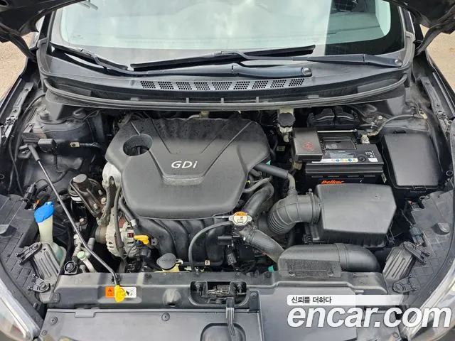 Hyundai Avante — фото 20