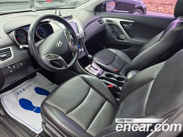 Hyundai Avante — фото 10