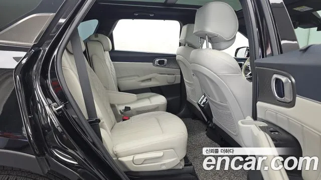 Kia Sorento — фото 12
