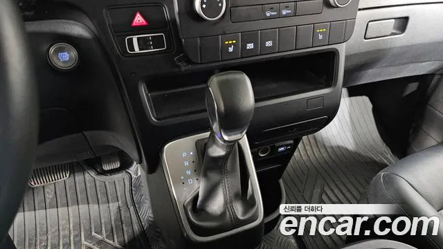 Hyundai Staria — фото 9