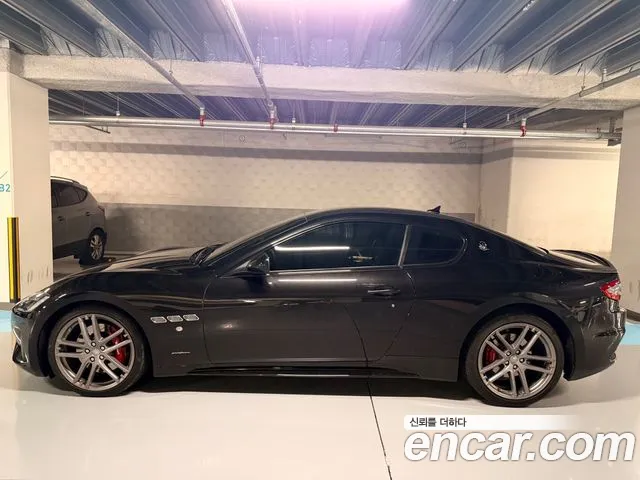 Maserati GranTurismo — фото 11