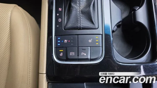 Kia Carnival — фото 16