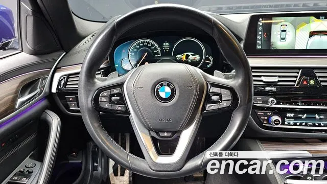 BMW 5-Series — фото 13
