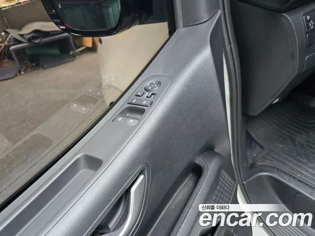 Hyundai Staria — фото 17