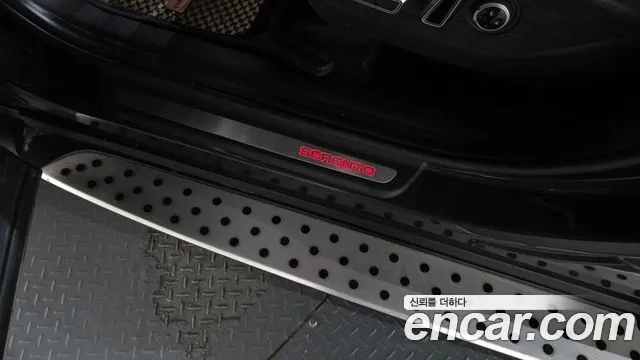 Kia Sorento — фото 17