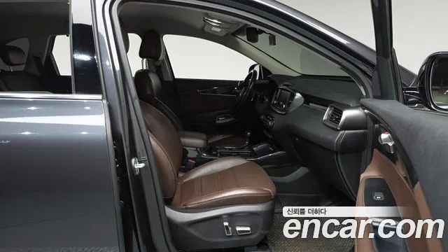 Kia Sorento — фото 26